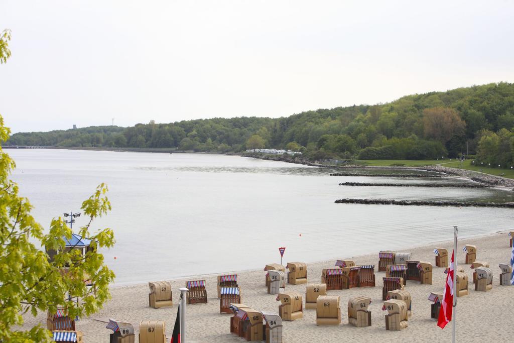 Strandhotel Seeblick, Ostseebad 하이켄도르프 외부 사진