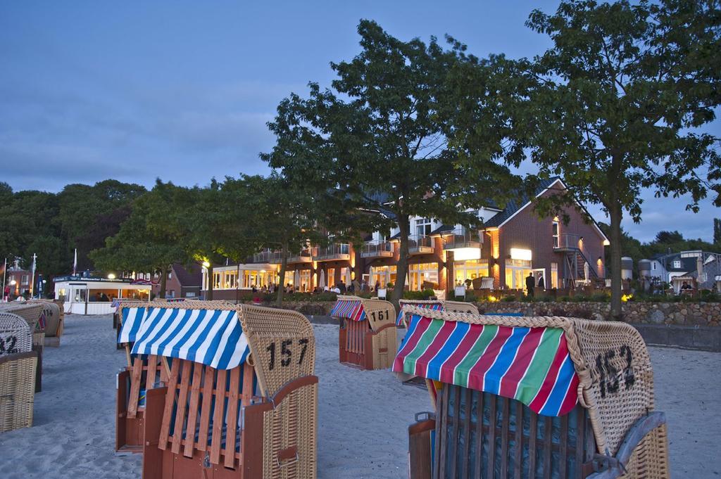 Strandhotel Seeblick, Ostseebad 하이켄도르프 외부 사진