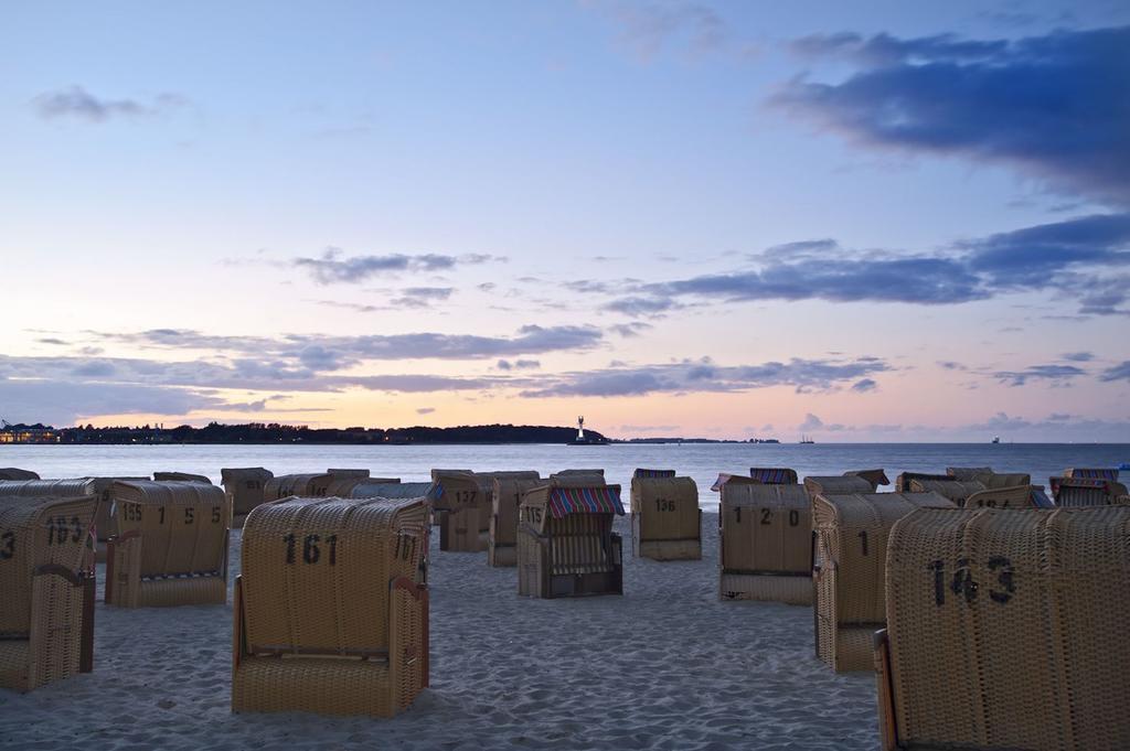 Strandhotel Seeblick, Ostseebad 하이켄도르프 외부 사진