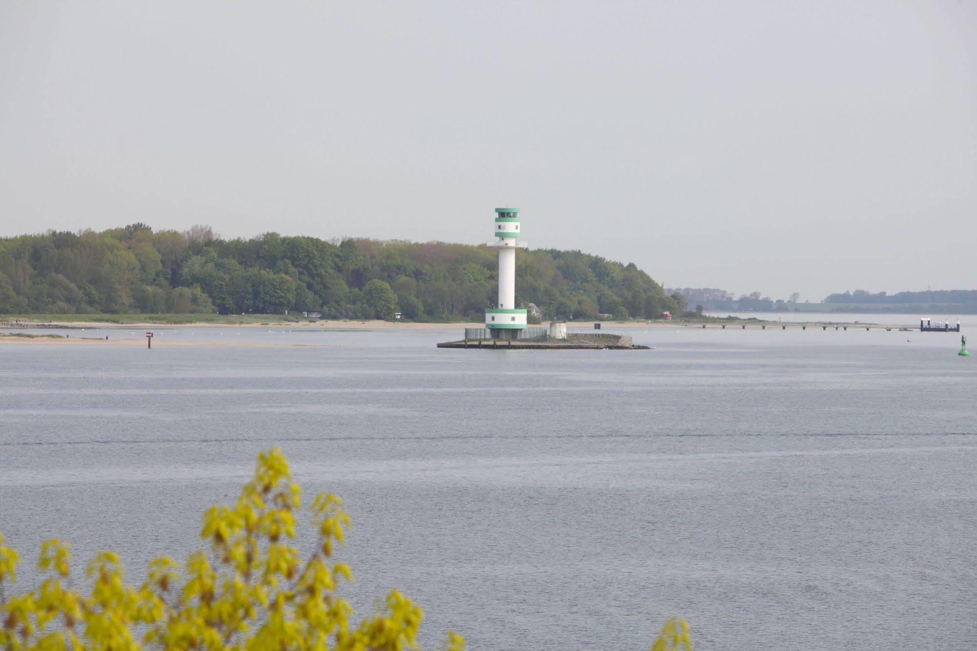 Strandhotel Seeblick, Ostseebad 하이켄도르프 외부 사진